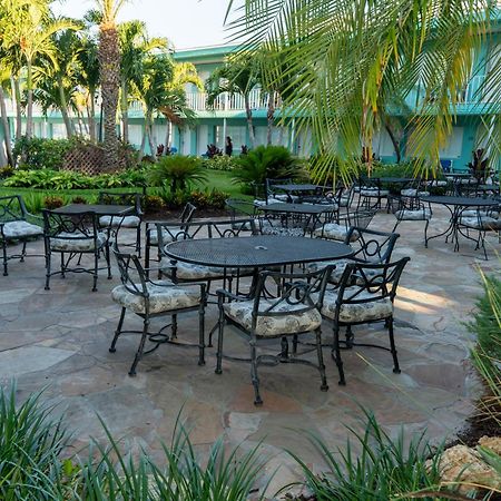 Thunderbird Beach Resort Treasure Island Eksteriør billede