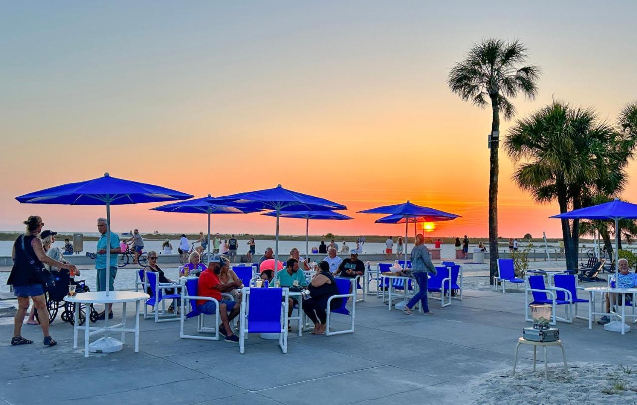 Thunderbird Beach Resort Treasure Island Eksteriør billede