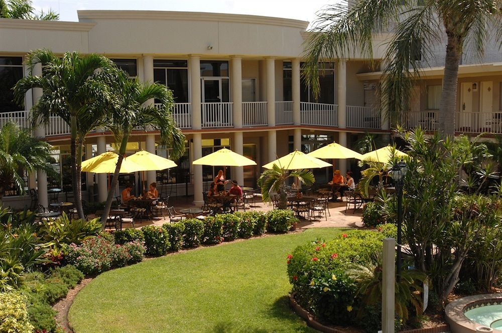 Thunderbird Beach Resort Treasure Island Eksteriør billede
