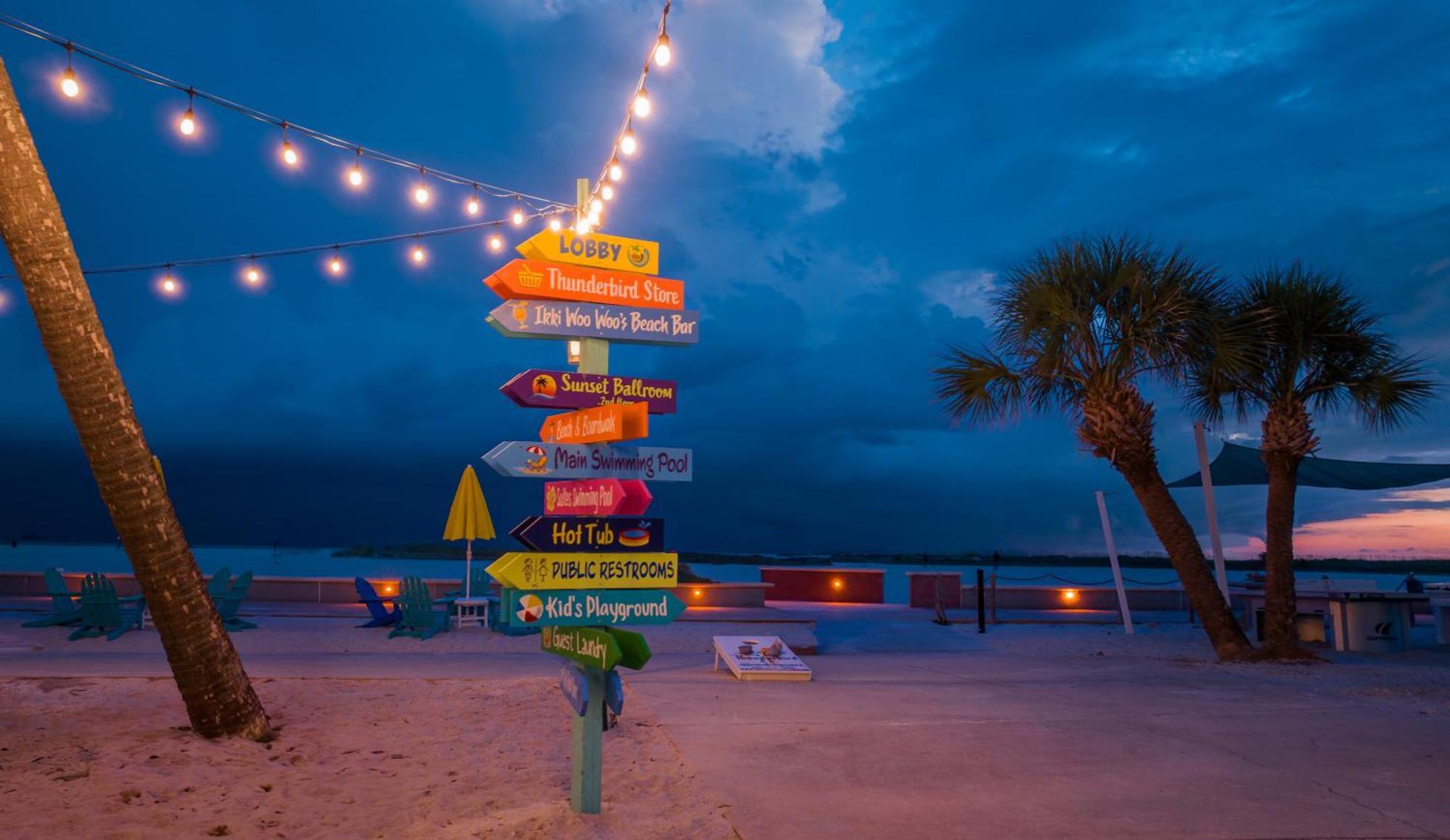 Thunderbird Beach Resort Treasure Island Eksteriør billede