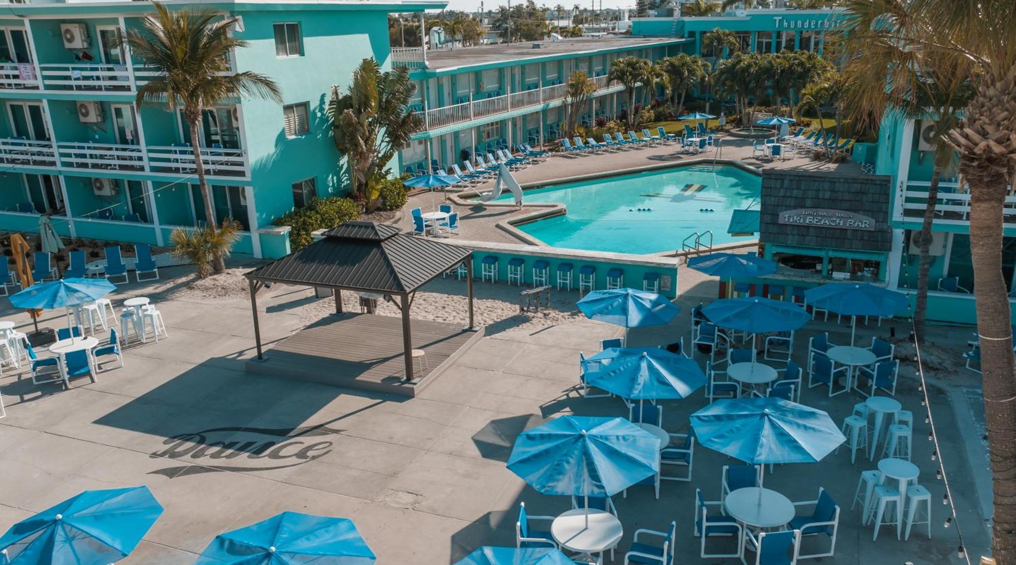 Thunderbird Beach Resort Treasure Island Eksteriør billede