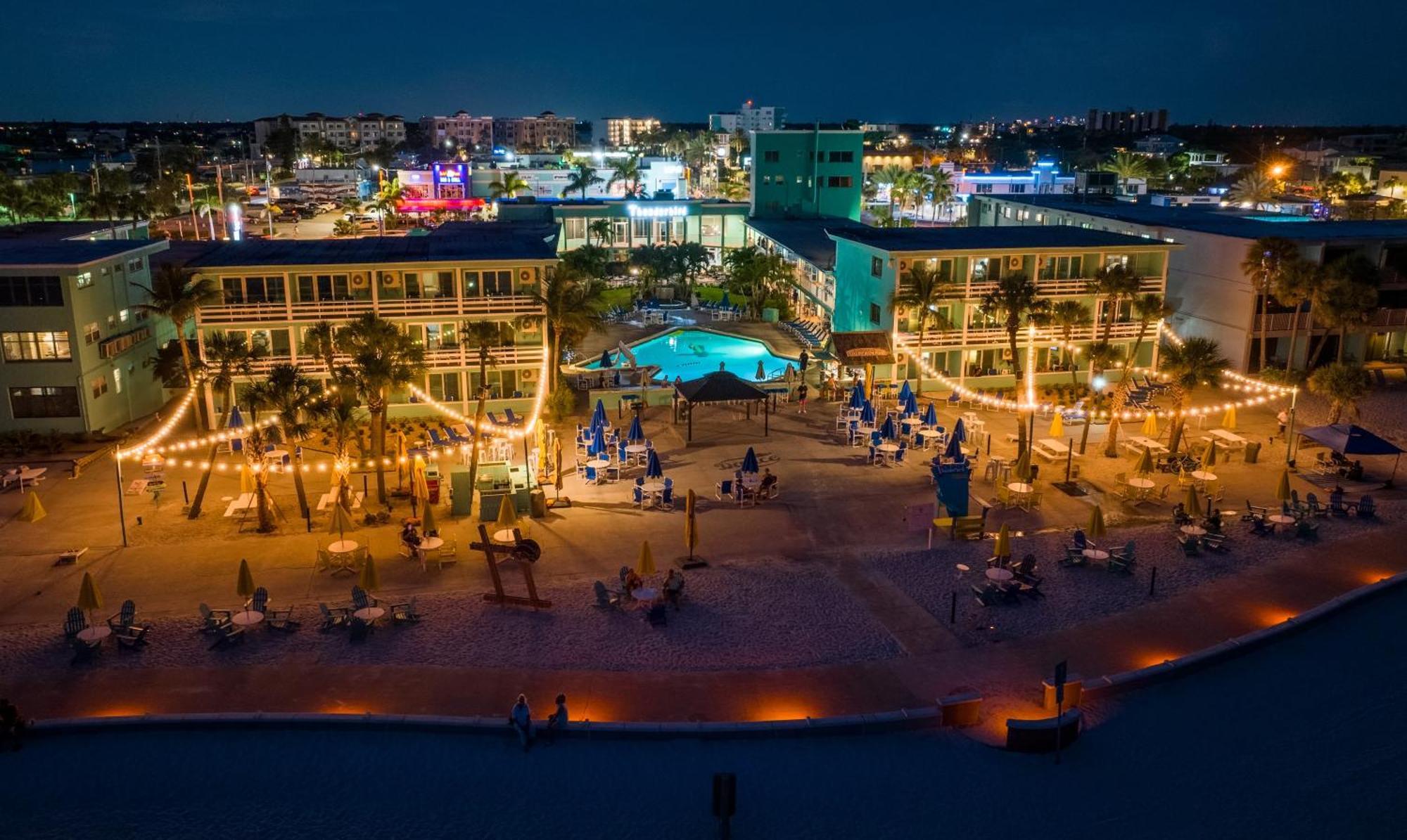 Thunderbird Beach Resort Treasure Island Eksteriør billede