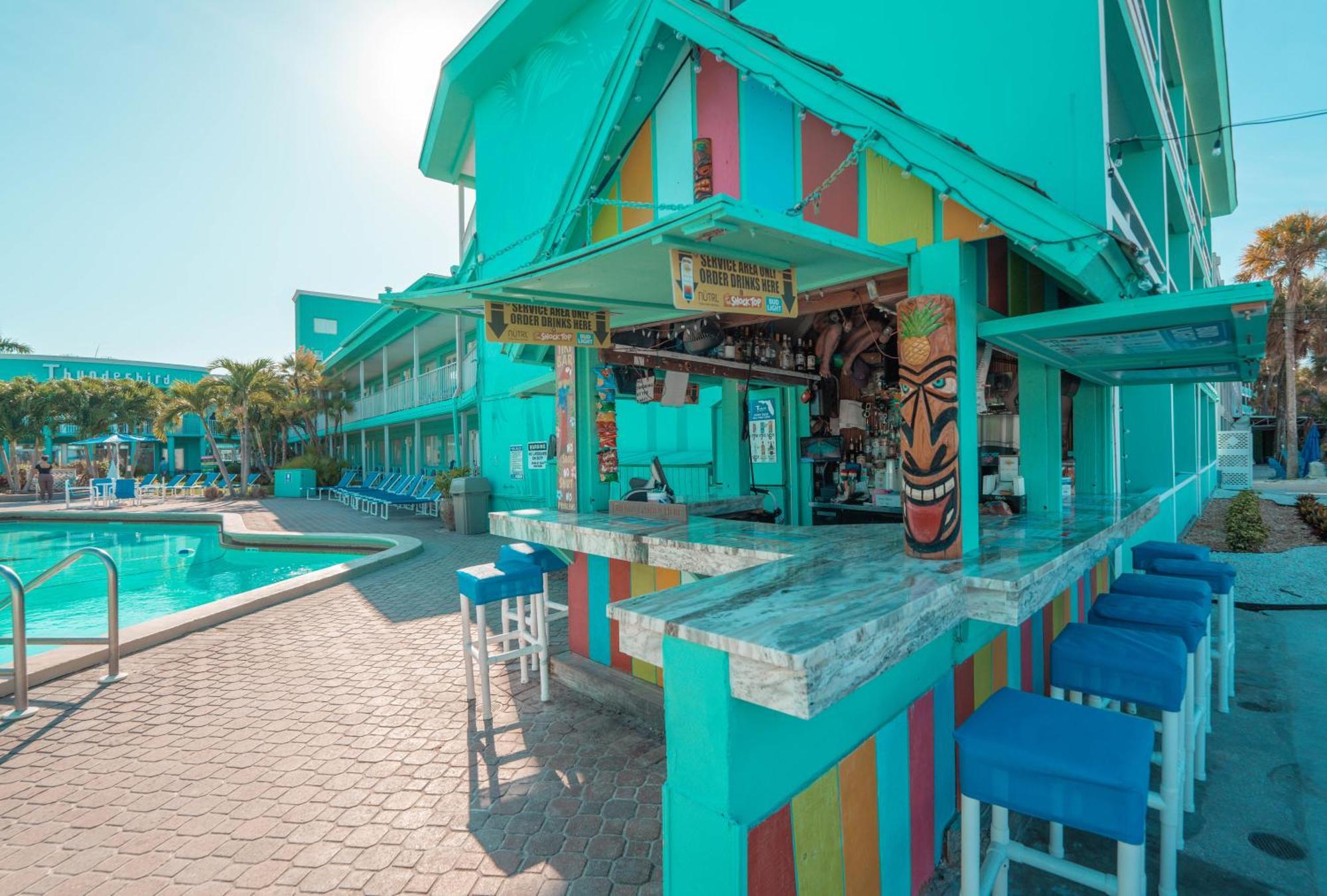 Thunderbird Beach Resort Treasure Island Eksteriør billede