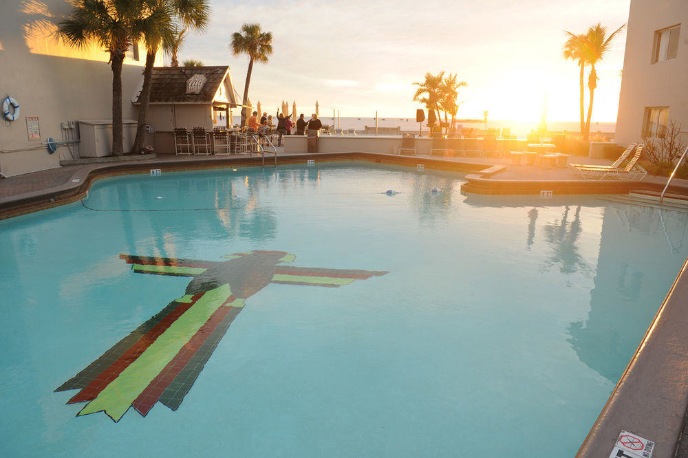 Thunderbird Beach Resort Treasure Island Eksteriør billede